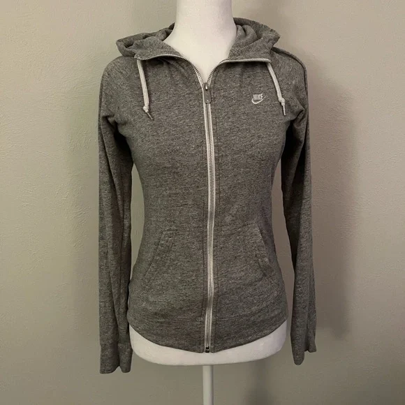 Nike zip up light weight hoodie - Picture 3 of 5
